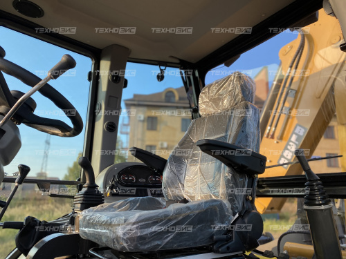 экскаватор-погрузчик 1 куб 2.5 тонны builder bl388 (разновеликие колеса)